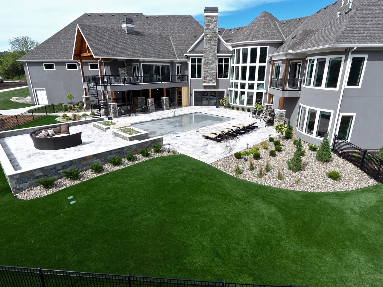 Water-saving artificial grass lawn