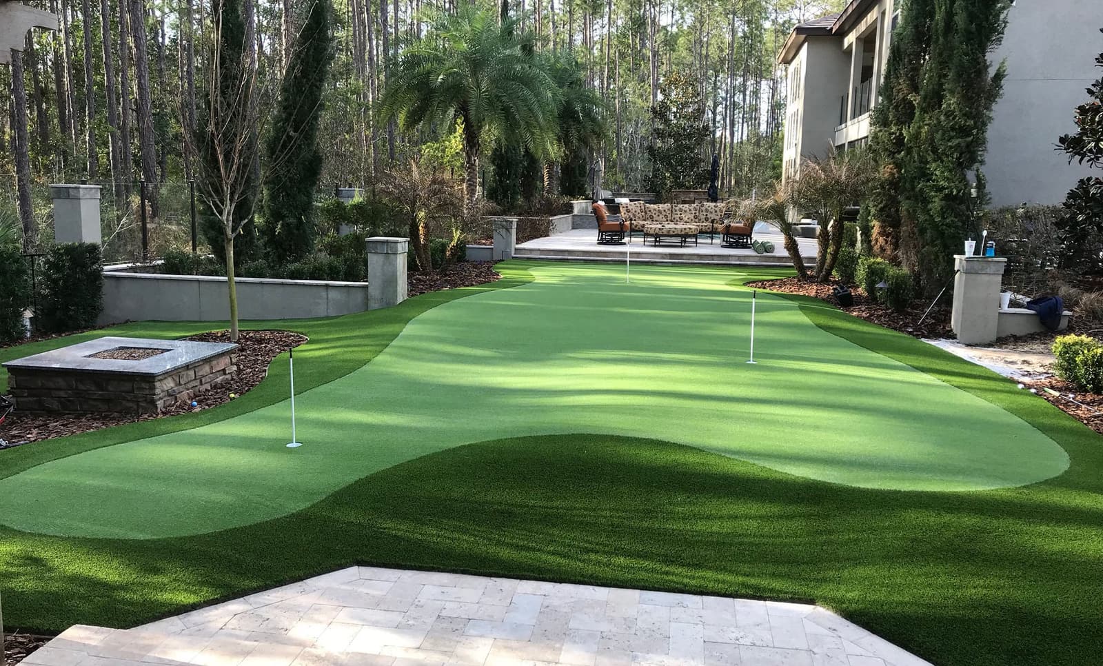 Custom backyard putting green
